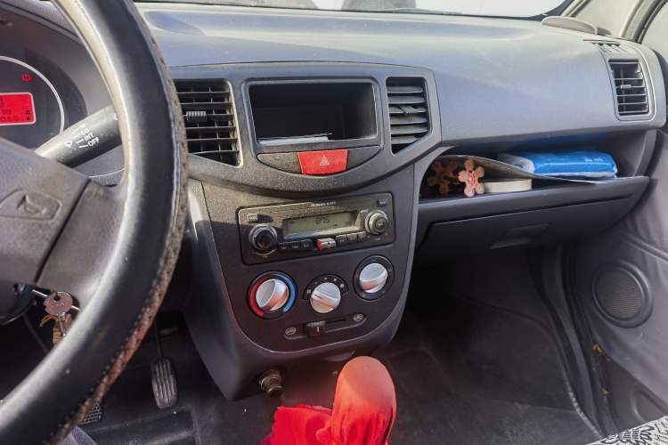 Used BAIC Weiwang 306 2011 1.3L luxury version 8 seats
