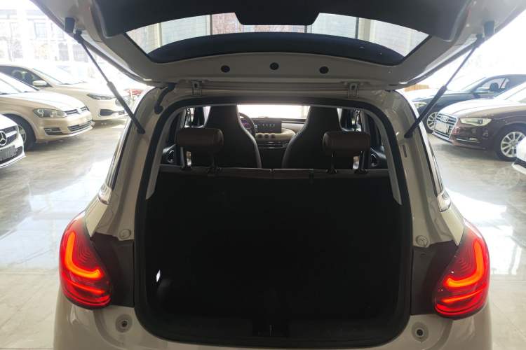 Used Wuling Bingo 2023 333 km Lingxi Connected+ Version Trunk