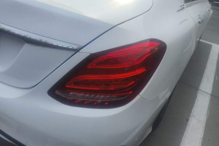 Used Mercedes-Benz C-Class 2017 Facelift C 200 L Sport Edition Exterior 3