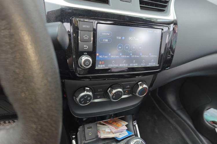 Used Nissan Sylphy 2018 1.6XV CVT Deluxe Edition Audio And AC Panel