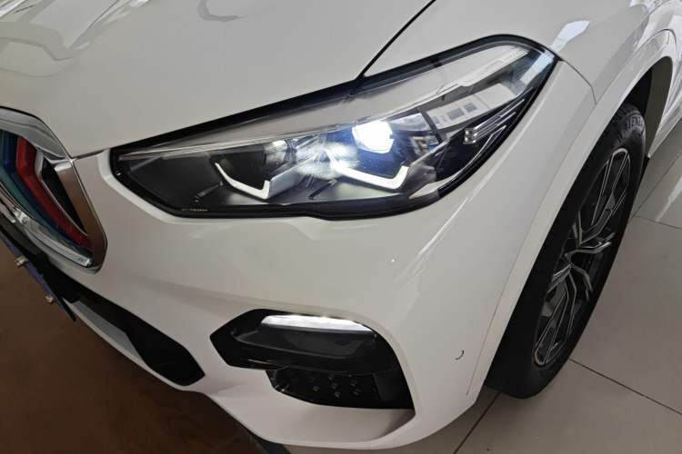 Used BMW X5 2019 xDrive40i M Sport U.S. specification
