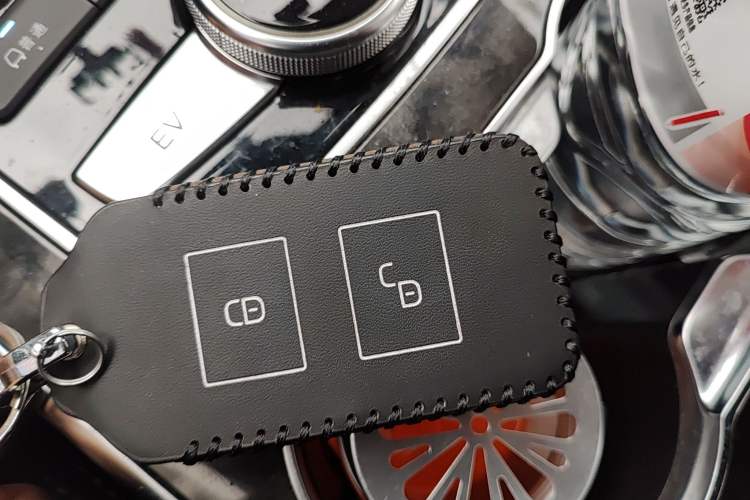 Used BYD Tang New Energy 2015 2.0T Four-Wheel-Drive Flagship Model Vehicle Key