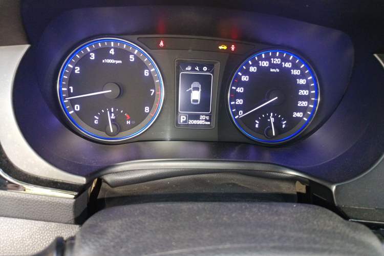 Used Hyundai Mistra 2014 1.8L Automatic Smart GLS Instrument Cluster