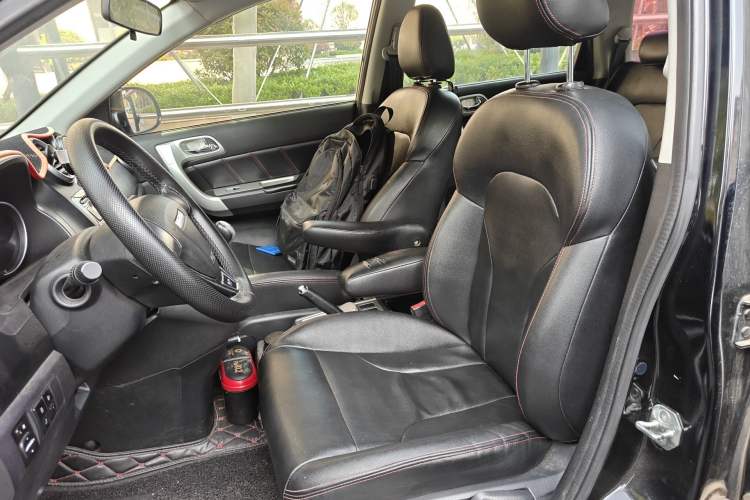 Used Haval H6 2016 Upgraded Model 1.5T Manual Two-Wheel Drive Value Edition Left Front Seat