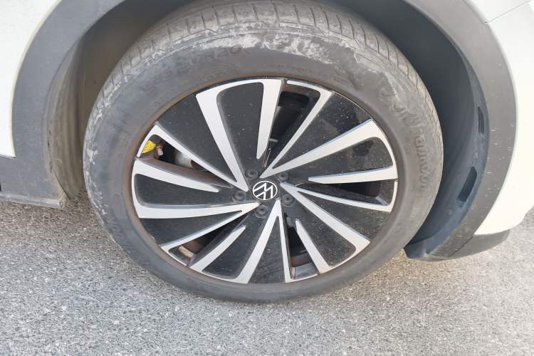 Used Volkswagen ID.4 X 2022 Pure Long-Range Version Right Front Wheel Hub