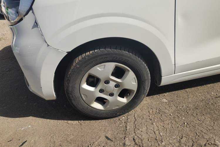 Used Roewe Clever 2021 302 km New Four-Seater Super-Efficient Version