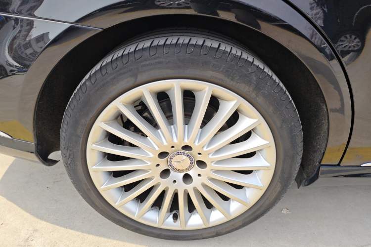 Used Mercedes-Benz E-Class 2015 E 200 L