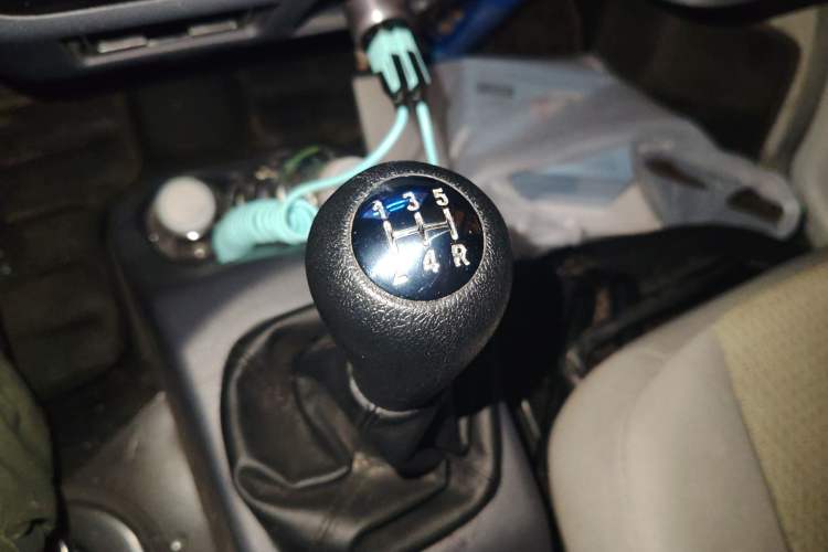 Used Jinbei Hiace X30  Gear Lever