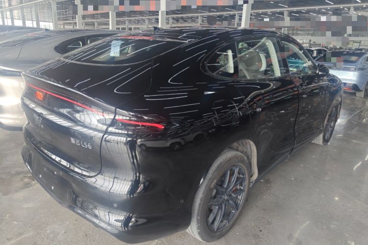 Used IM LS6 2026 Model Range-Extending 66 Max+ Rear Right 45 Deg