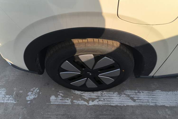 Used Wuling Bingo S 2025 Model 325km Deluxe Edition
