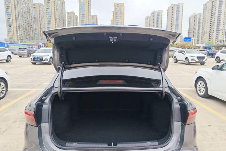 Used Geely Auto Emgrand 2025 4th Generation 1.5L CVT Luxury Version Trunk