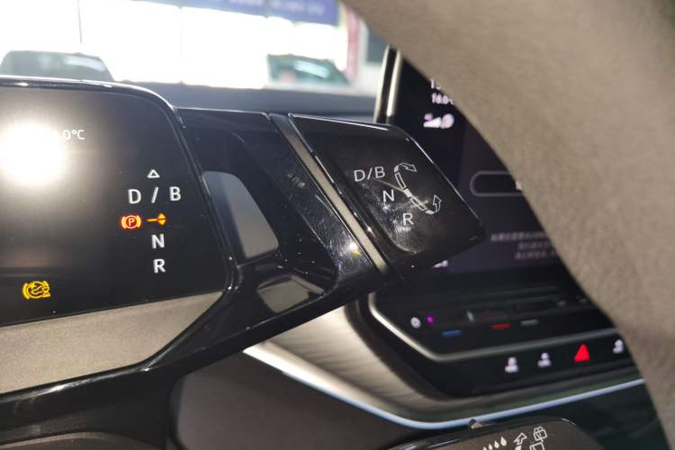 Used Volkswagen ID.4 CROZZ 2022 Long-Range PURE+ Edition
