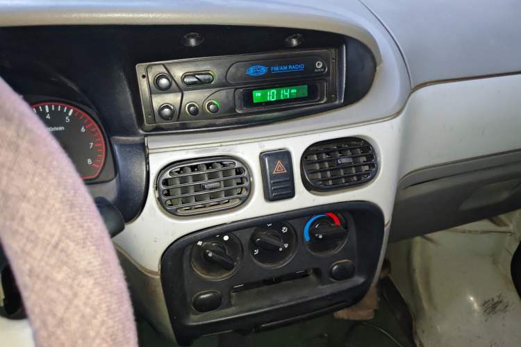 Used Hafei Minyi 2008 1.0L Low-Performance Base Version DA465Q Audio And AC Panel