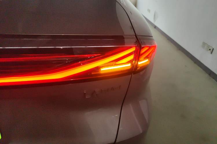 Used Geely Galaxy L6 2025 EM-i 140km Starship Edition