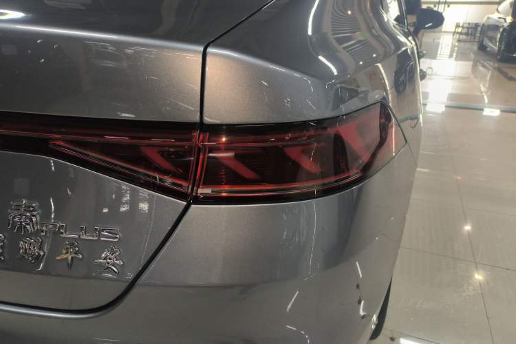 Used BYD Qin PLUS 2024 HONOR Edition DM-i 55KM Leading Model
