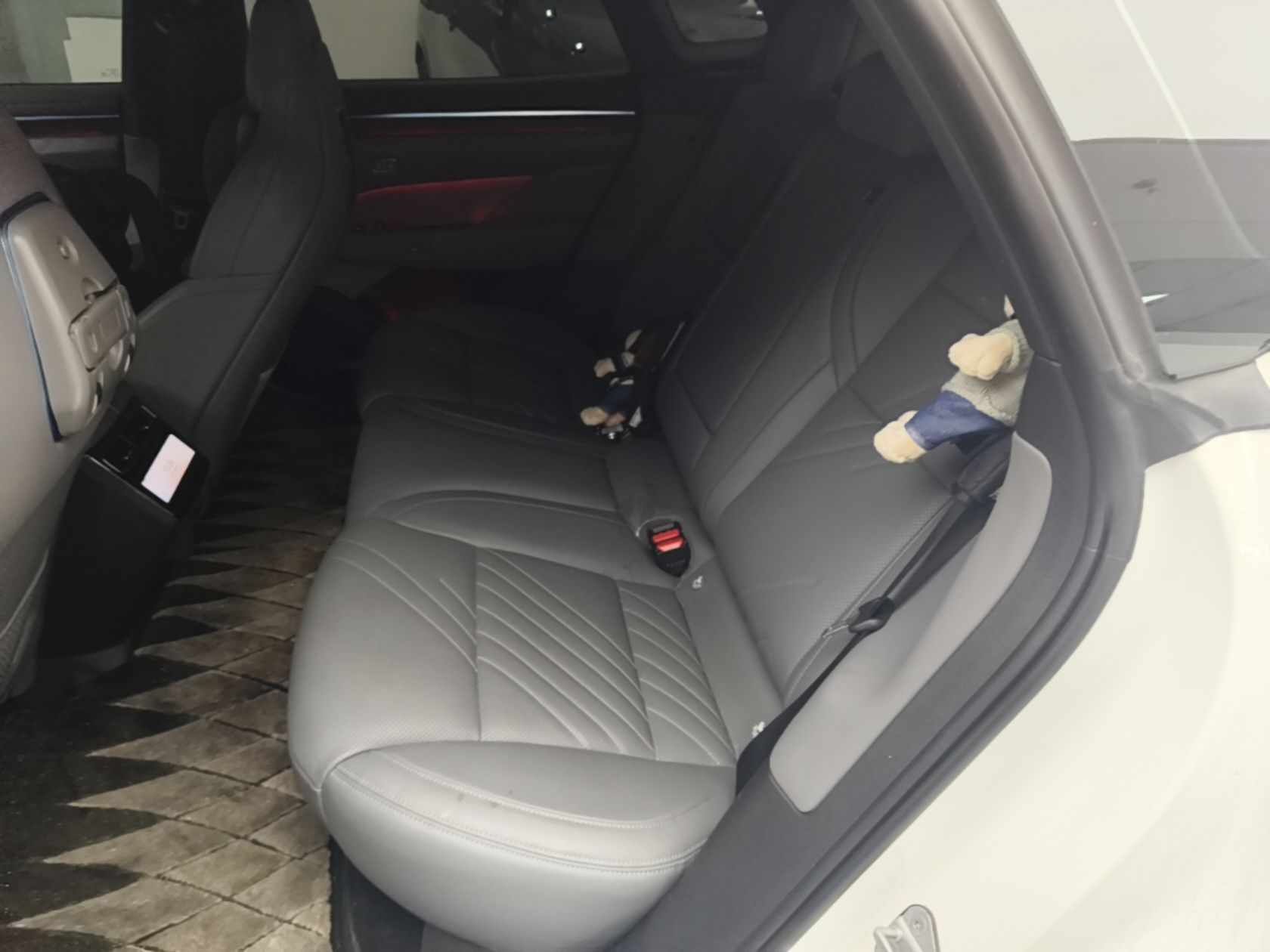 Zeekr 001 2024 WE Edition 95 kWh All-Wheel Drive — снимка 20