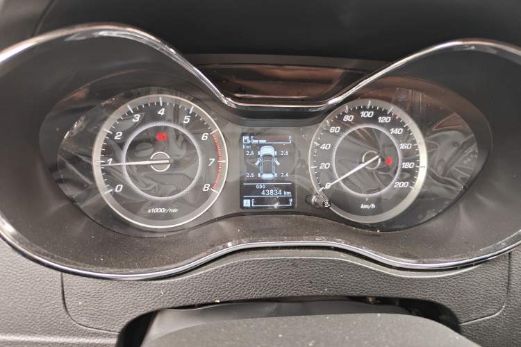 Used Baojun 560 2015 1.8L manual luxury version