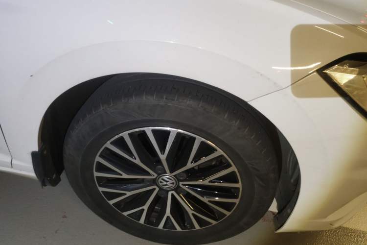 Used Volkswagen Sagitar 2019 200TSI DSG Comfort Version China VI Standard Right Front Wheel Hub