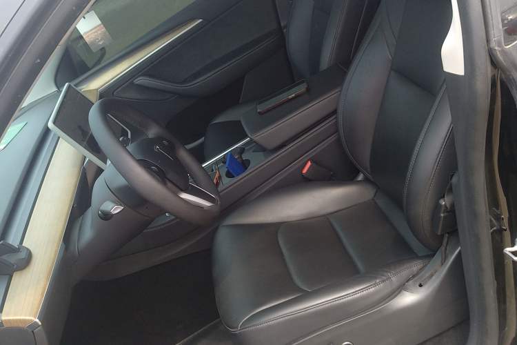 Used Tesla Model Y 2021 Long-Range All-Wheel-Drive Version