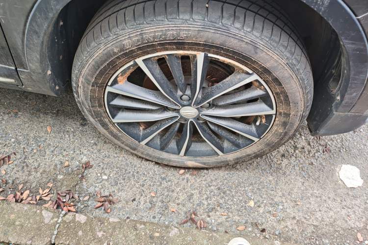 Used Geely Auto Emgrand X7 Sport 2018 1.8TD Automatic Two-Wheel Drive ZhiZun Model with 4G Connectivity
