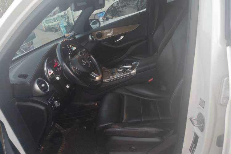 Used Mercedes-Benz GLC Coupe 2019 GLC 260 4MATIC Coupe SUV Left Front Seat