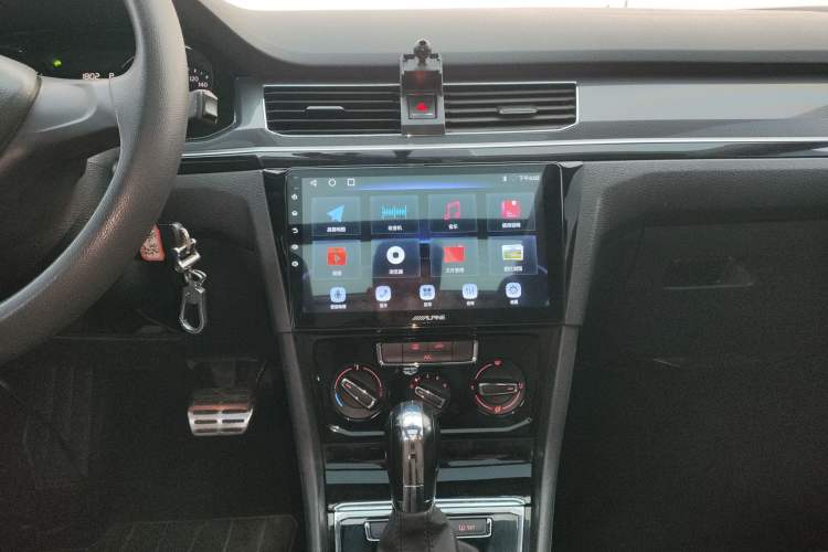 Used Volkswagen C-TREK 2017 1.6L Automatic Comfort Model Audio And AC Panel