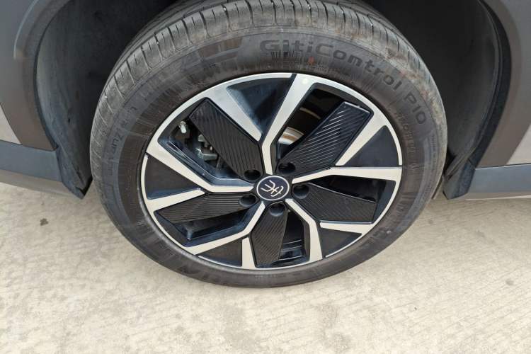 Used BYD Song L DM-i 2025 Intelligent Driving Version 160 km Excellence Edition
