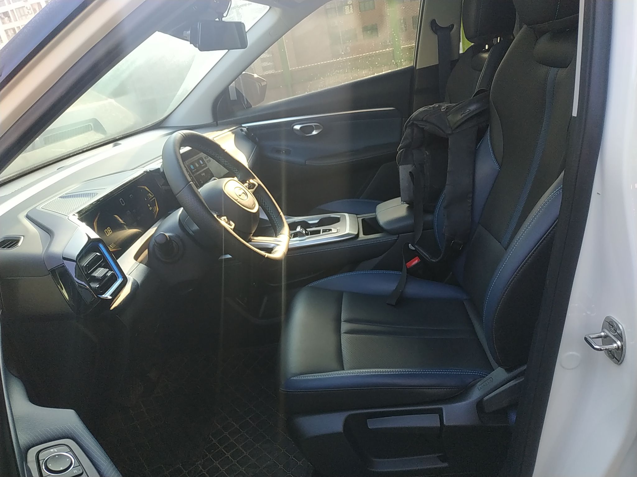 Переднее сиденье в автомобиле