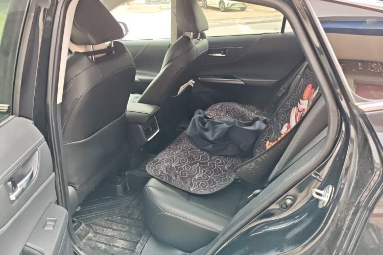 Used Toyota Venza 2023 2.0L CVT Two-Wheel Drive Luxury Edition Left Rear Seat