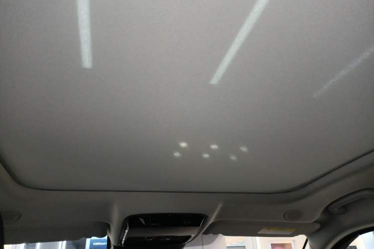 Used Land Rover Range Rover Velar 2023 250 PS
