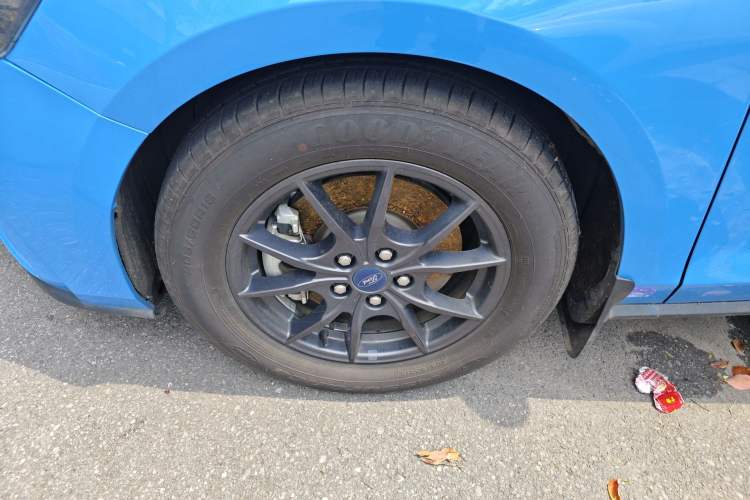 Used Ford Focus 2022 Hatchback EcoBoost 180 Automatic Performance Edition Left Front Wheel Hub