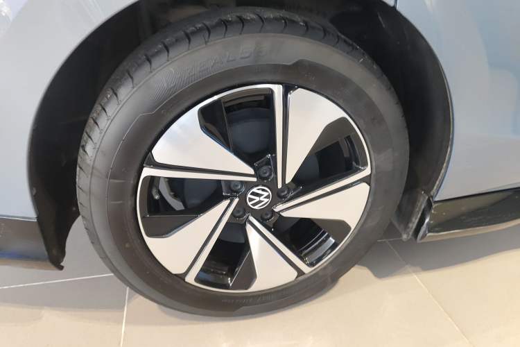 Used Volkswagen ID.7 VIZZION 2024 AIR model
