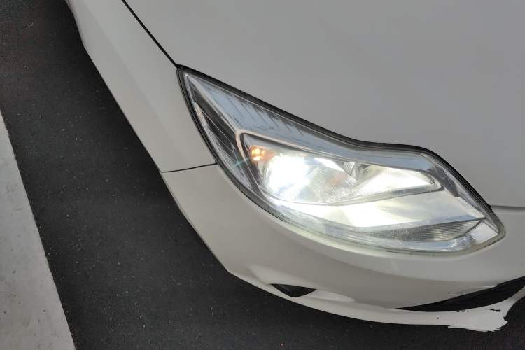 Used Ford Focus 2012 Sedan 1.6L Automatic Comfort Model
