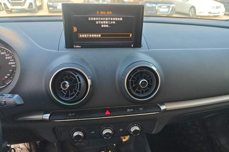 Used Audi A3 2020 Restyled Sportback 35 TFSI Entry-Level China VI Emission Standard Audio And AC Panel