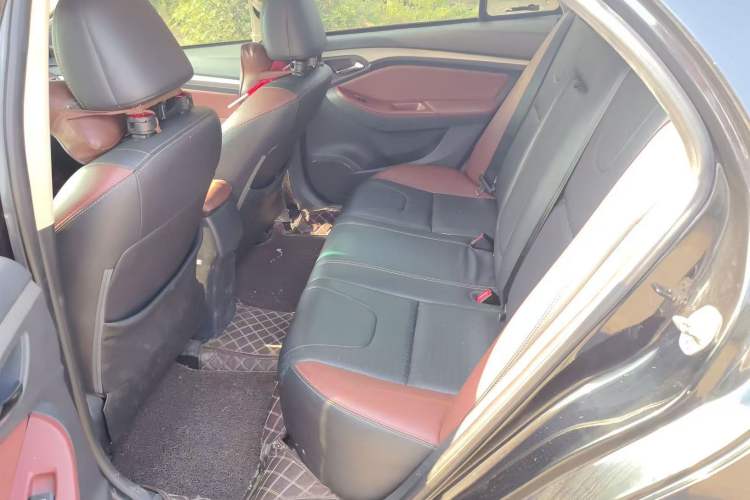 Used BYD G5 2014 1.5TID Automatic Prestige Model
