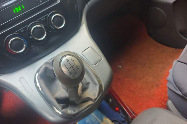 Used FORTHING Lingzhi 2014 M5 Q3 2.0L 7-seat Long-Wheelbase Comfort Version