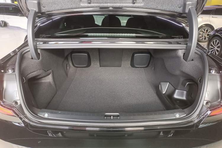 Used Volvo S90 New Energy 2024 Plug-in Hybrid Four-Wheel Drive Long-Range Luxury Smart Edition Trunk