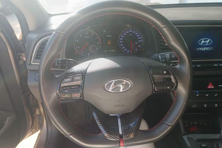 Used Hyundai Elantra (6th Generation / Lingdong) 2018 1.4T Dual-Clutch Xuan Dong · Dynamic Edition Steering Wheel