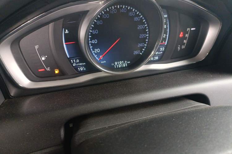 Used Volvo XC60 2014 T6 Zhiyi Edition Odometer Close Up