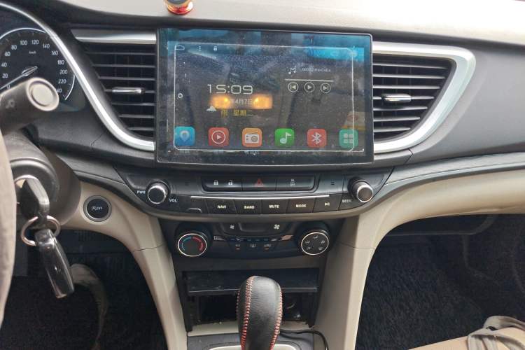 Used Buick GT 2016 15N Automatic Elite Edition Audio And AC Panel