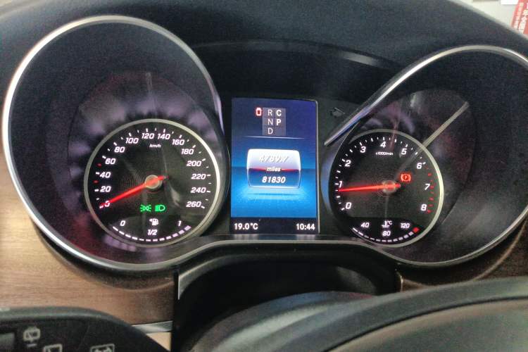 Used Mercedes-Benz V-Class 2021 V 260 Prestige Edition Instrument Cluster