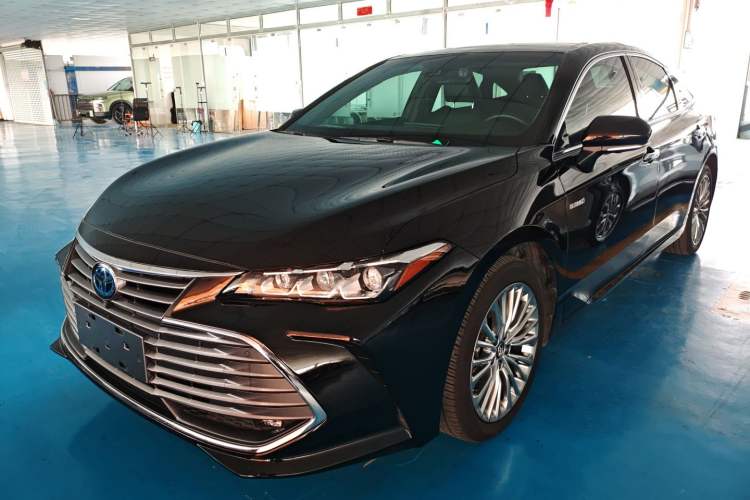 Used Toyota Avalon 2019 Dual-Engine 2.5L XLE Prestige Version China VI Standard