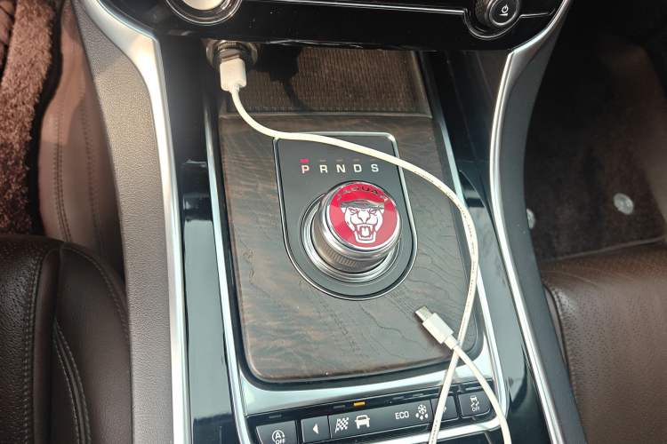 Used Jaguar XFL 2018 XFL 2.0T 250 PS Luxury Edition
