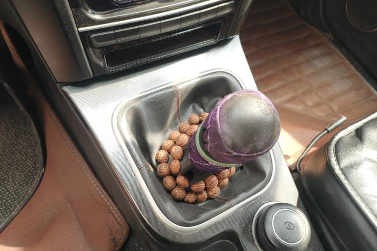 Used Haval H5 Classic 2013 Zhizun Edition 2.0L Manual Two-Wheel Drive Entry-Level Model