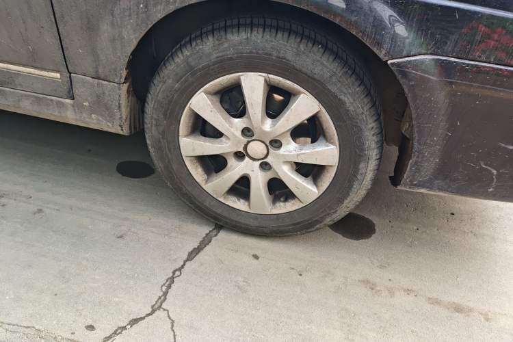 Used Volkswagen Santana Vista 2008 1.8L Manual Sishang Model Right Front Wheel Hub