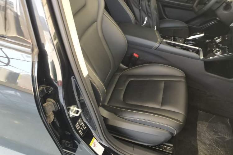 Used Bestune B70 2021 1.5T Automatic 15th Anniversary Edition
