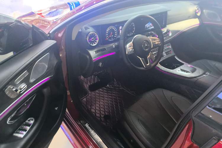 Used Mercedes-Benz CLS 2018 CLS 300 Luxury Model Driver Seat