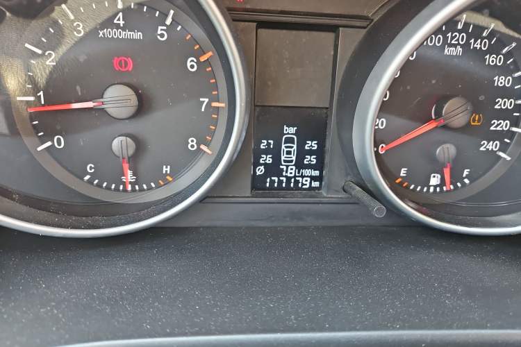 Used Haval H6 2013 Upgraded Model 1.5T Manual Two-Wheel Drive Elite Version
