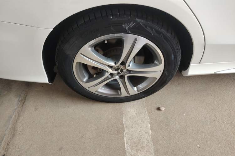 Used Mercedes-Benz C-Class 2019 C 260 L Sport Edition Right Rear Wheel Hub