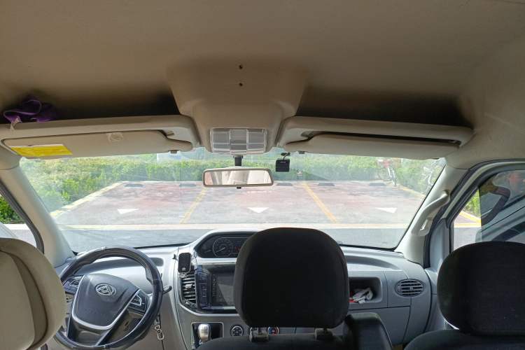 Used SAIC MAXUS Xintu V80 2019 2.5T Classic Version 6-Speed Manual – Aoyuntong Modified Long Wheelbase Mid-Height 7-Seater Headliner